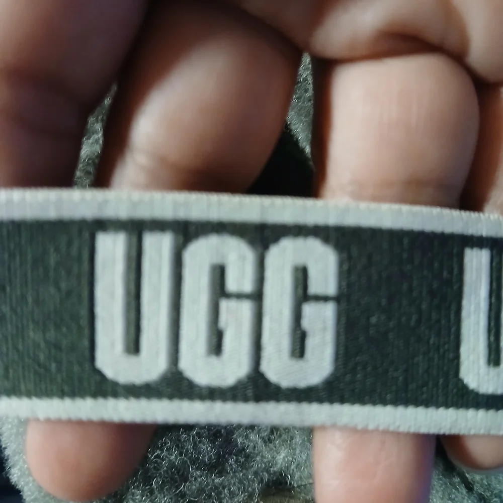 UGG Kids Gray‎ Fluffy Slippers